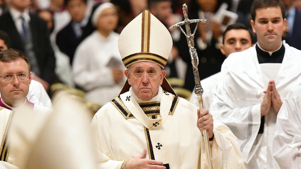Hedendaags rand Trouwens Pope Francis kicks off celebrations with midnight Mass