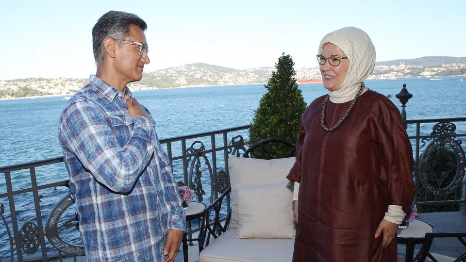 Aamir Khan has attracted ire after he met Emine Erdogan, Turkey's first lady, during a recent film shoot in Turkey.