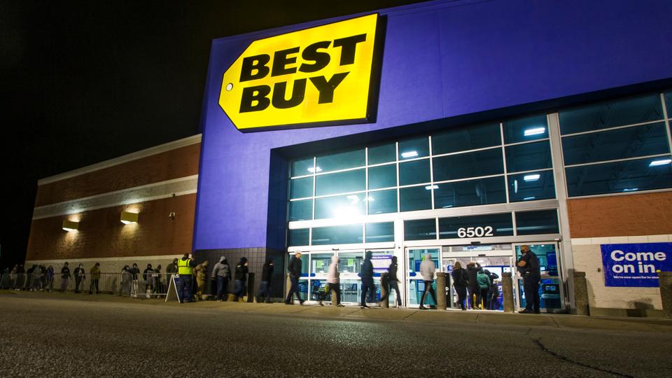 US retailers see thin Black Friday crowds amid pandemic fears
