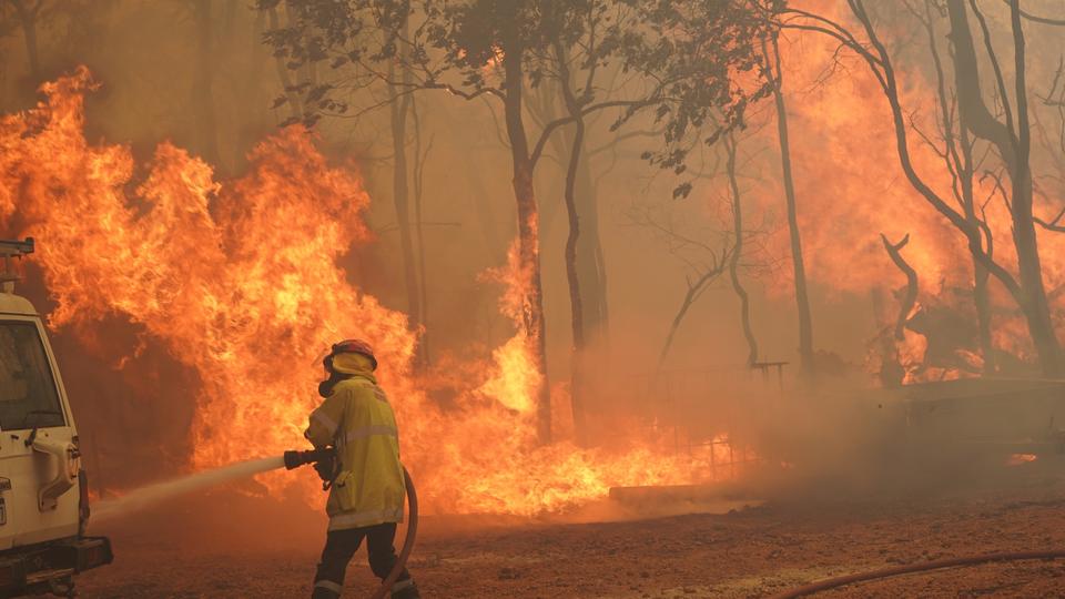 Epic Effort By Australia Firefighters Saves Homes As Fire Rages Near Perth