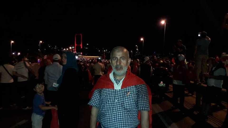 ilyas Kaymaz, showing solidarity with democracy, at Bosphorus Bridge