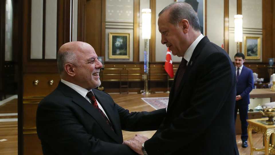 President Recep Tayyip Erdogan (R) and Iraqi Prime Minister Haider Al Abadi (L) hold a meeting at the Presidential Complex in Ankara, Turkey on October 25, 2017. (Photo AA)