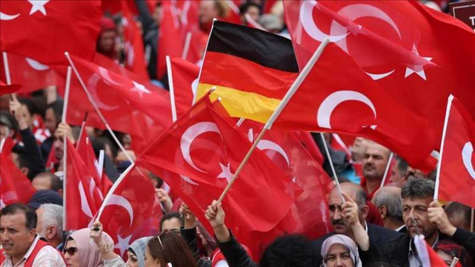 Tens of thousands of people rallied in the western German city of Cologne on last Sunday to celebrate the defeat of the July 15 coup.