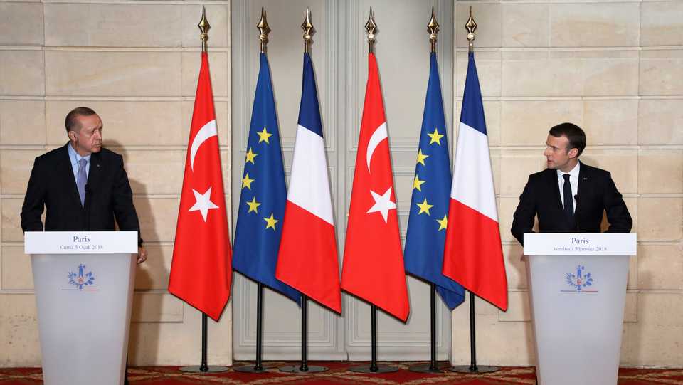 French President Emmanuel Macron (R) and Turkish President Recep Tayyip Erdogan hold a joint press conference at Elysee Palace in Paris, France on January 5, 2018.
