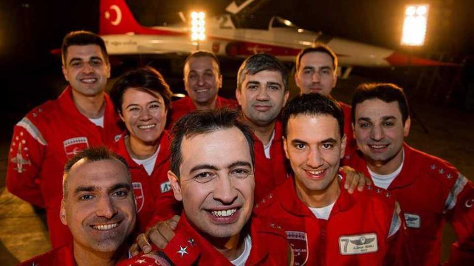 Major Özatay with friends from the squadron. Source: Özatay's Facebook page.