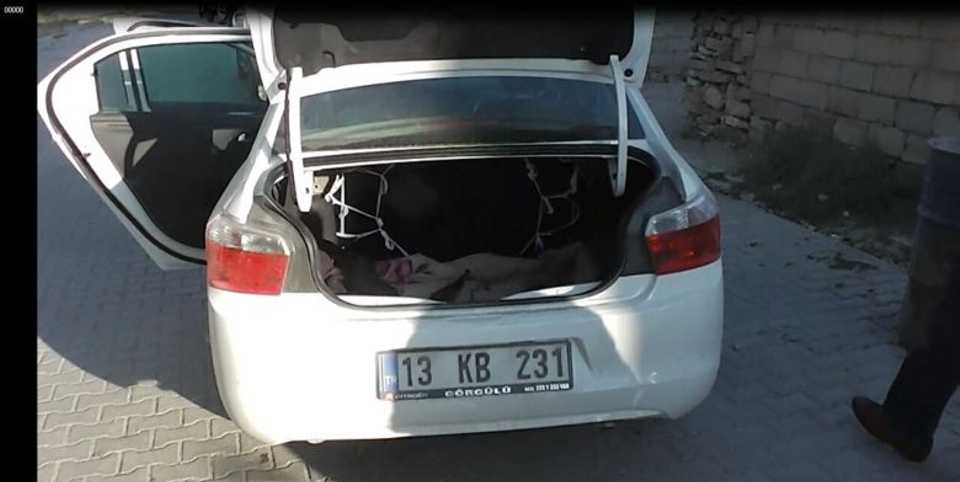 Car rented by Van Metropolitan municipality in which 2 terrorists were captured.