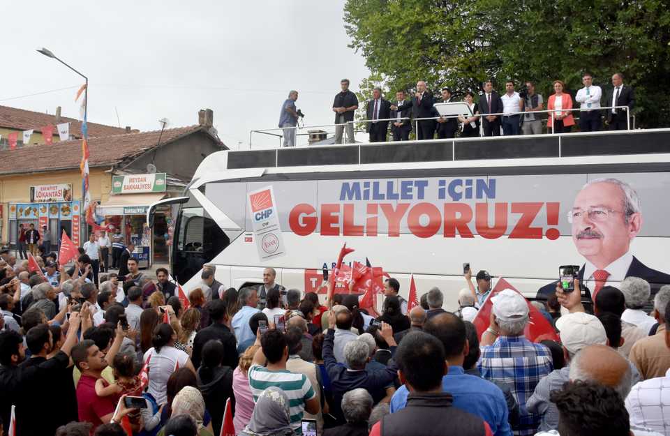 Kemal Kilicdaroglu addresses his supporters from the top of a campaign bus in Malatya, Turkey on June 11, 2018.