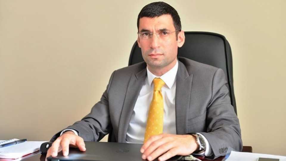 The newly elected Derik city Mayor Muhammet Fatih Safiturk was the father of two children.