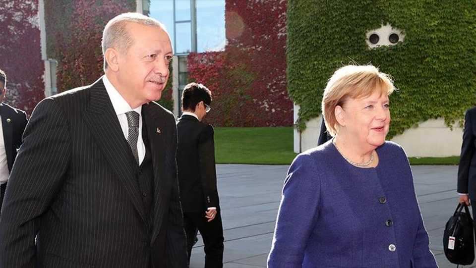 Turkish President Recep Tayyip Erdogan (L) meets German Chancellor Angela Merkel (R) in Berlin, Germany on September 29, 2018.