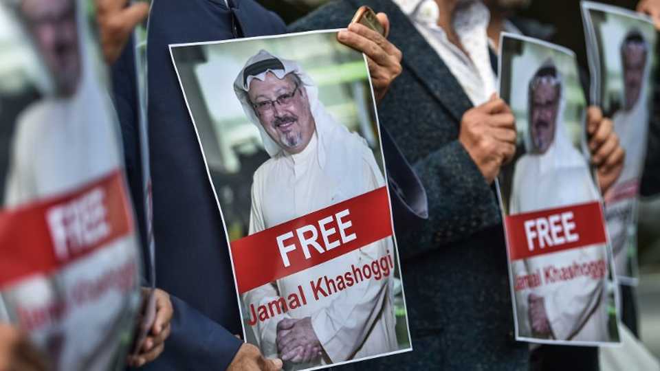 A group of journalists and NGO members staged a protest outside the Saudi consulate in Istanbul to denounce the disappearance of Khashoggi.