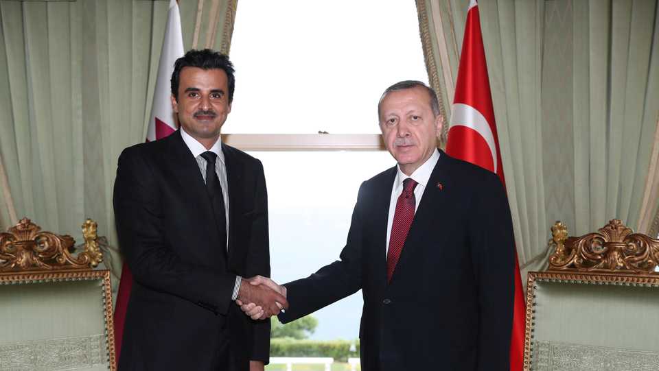 Turkish President Recep Tayyip Erdogan and Qatar's Emir Sheikh Tamim bin Hamad al Thani in Istanbul, Turkey, November 26, 2018.