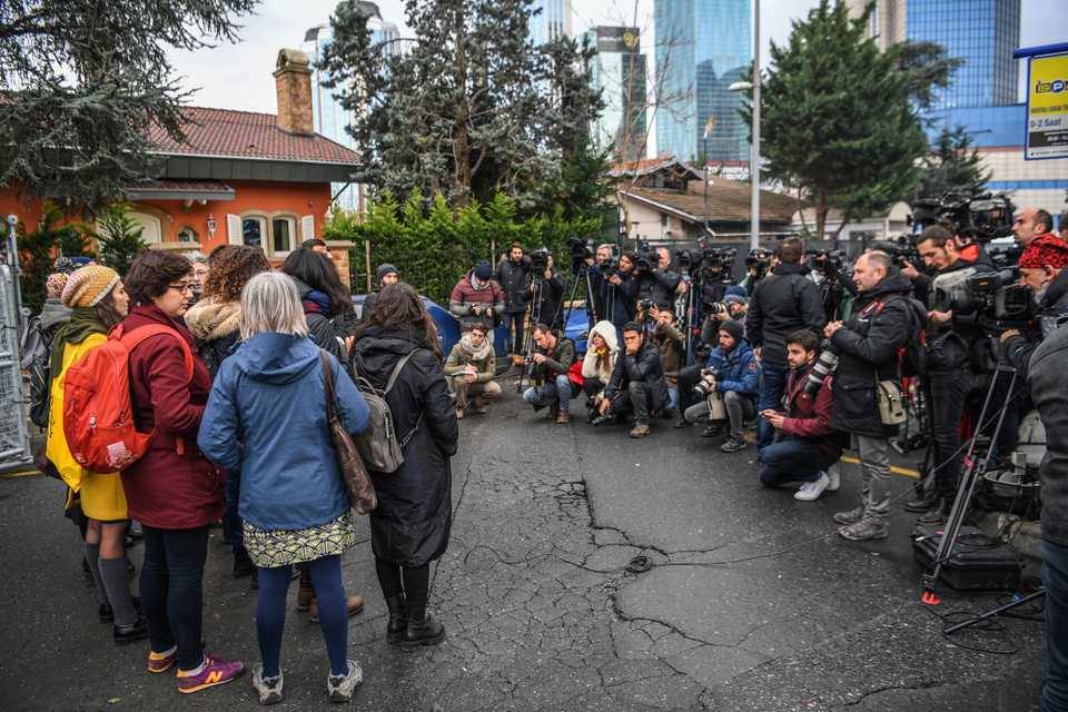 Members of Amnesty International gather in front of Saudi Arabian consulate on January 10, 2019 during a demostration in Istanbul.