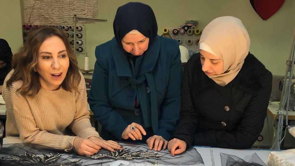Designer Zeynep Kartal will showcase clothes made using fabric woven with Syrian refugees.