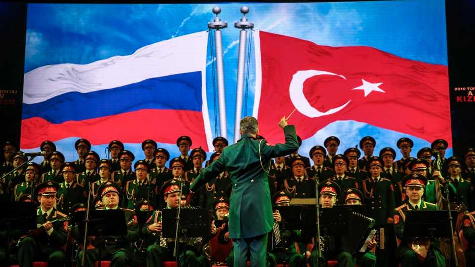 Russian Alexandrou Alexandrou Choir gave Turkish and Russian concerts in Istanbul.