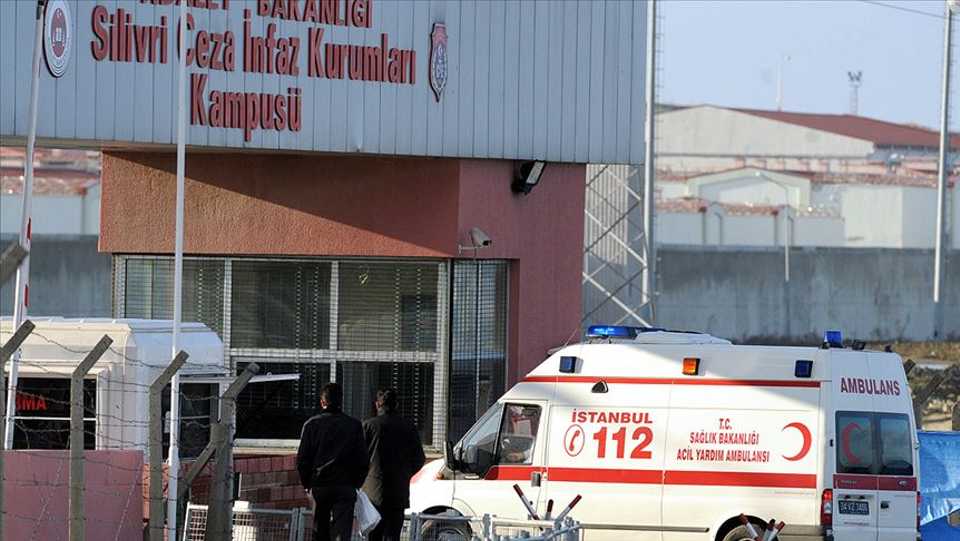 One of suspects, who was arrested on charges of spying for UAE, commits suicide in Istanbul prison .