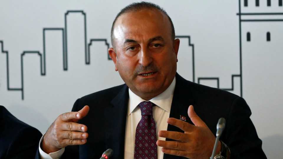 Turkish Foreign Minister Mevlut Cavusoglu speaks during a meeting with foreign diplomats in Istanbul on March 7, 2017.