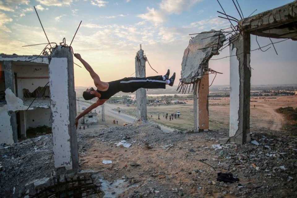 Freelance photographer Hosam Salem won the Young Photojournalist award with his photograph 