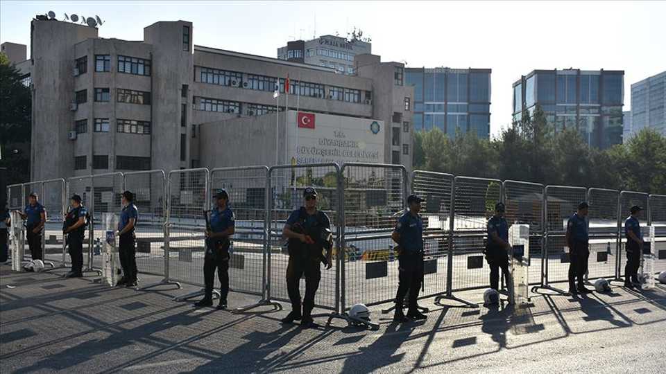 Turkish police guards Diyarbakir metropolitan municipality after the HDP mayor was removed from his post by the interior ministry on the grounds of having PKK links.
