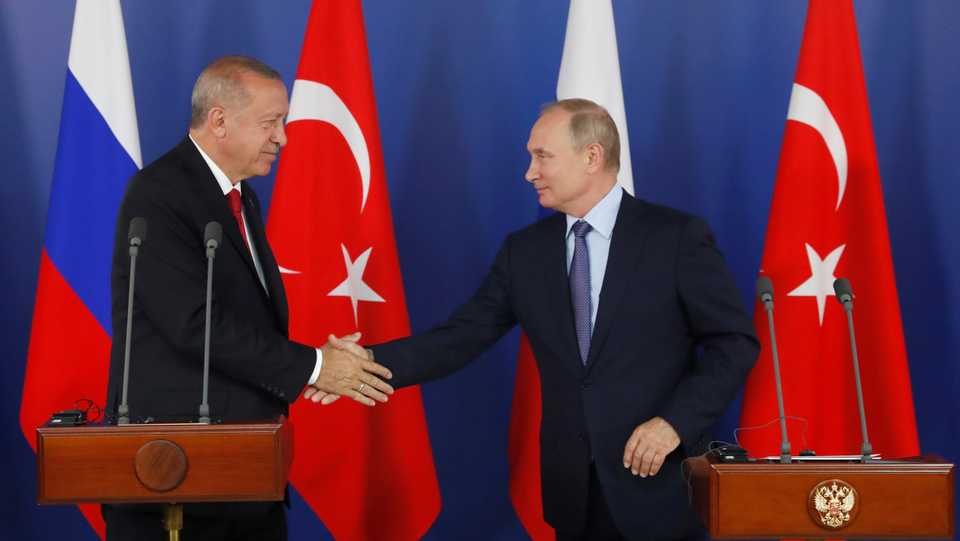 Turkish President Recep Tayyip Erdogan shakes hands with Russian President Vladimir Putin during a joint news conference following their talks on the sidelines of the MAKS-2019 International Aviation and Space Salon in Zhukovsky outside Moscow, Russia, August 27, 2019.