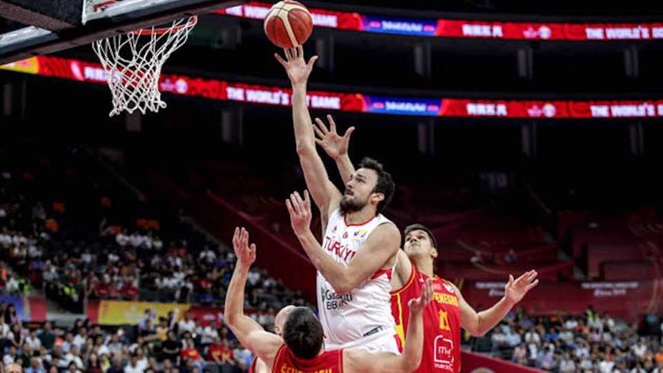 Turkey defeated Montenegro 79-74 in the match played in China's Dongguan city. (tbf.org.tr)