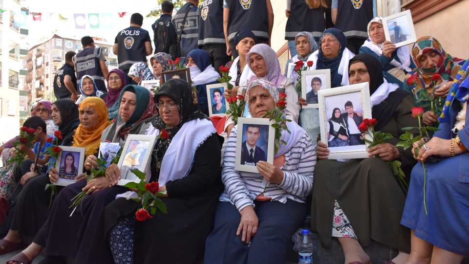 Families join a sit-in protest outside the HDP provincial office in Diyarbakir, saying their children joined the ranks of the terror group through members of the HDP. September 13, 2019.