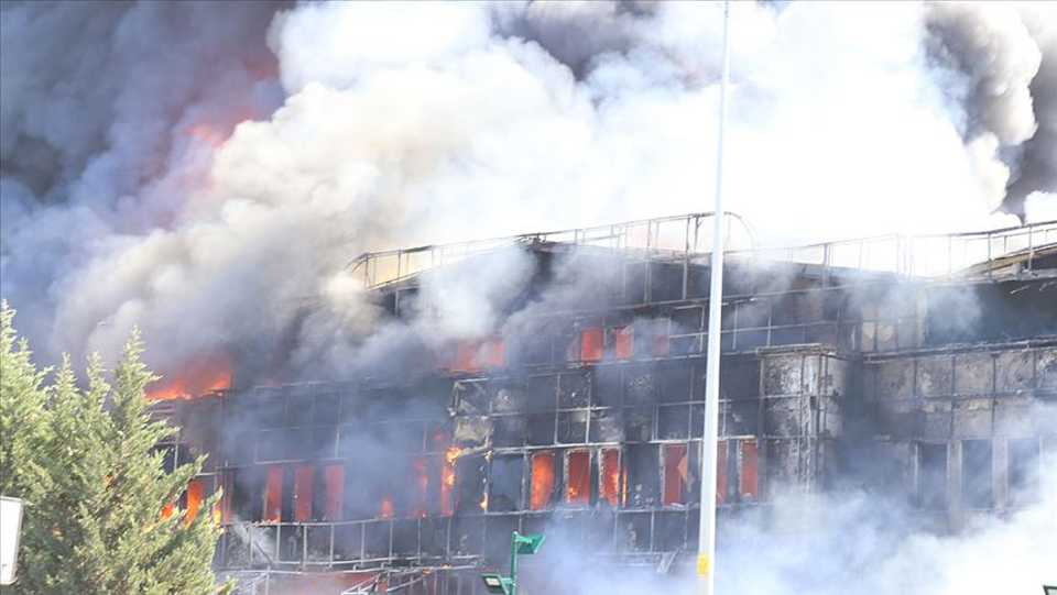 Image of fire at the chemical factory in Tuzla Orhanlı Leather Organized Industrial Zone on September 18, 2019.