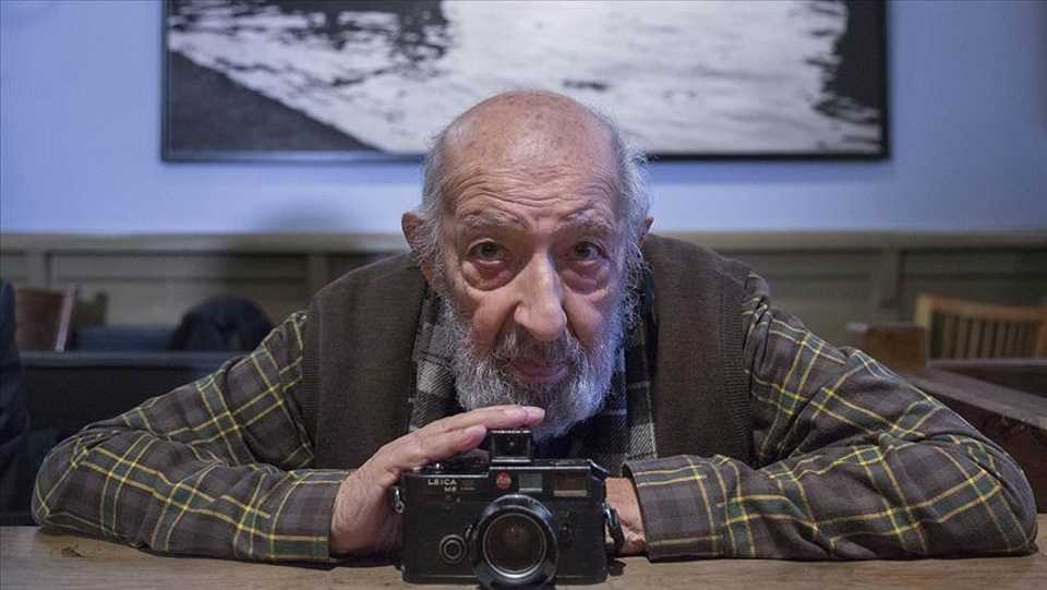 Ara Guler died on October 17, 2018 at the age 90.