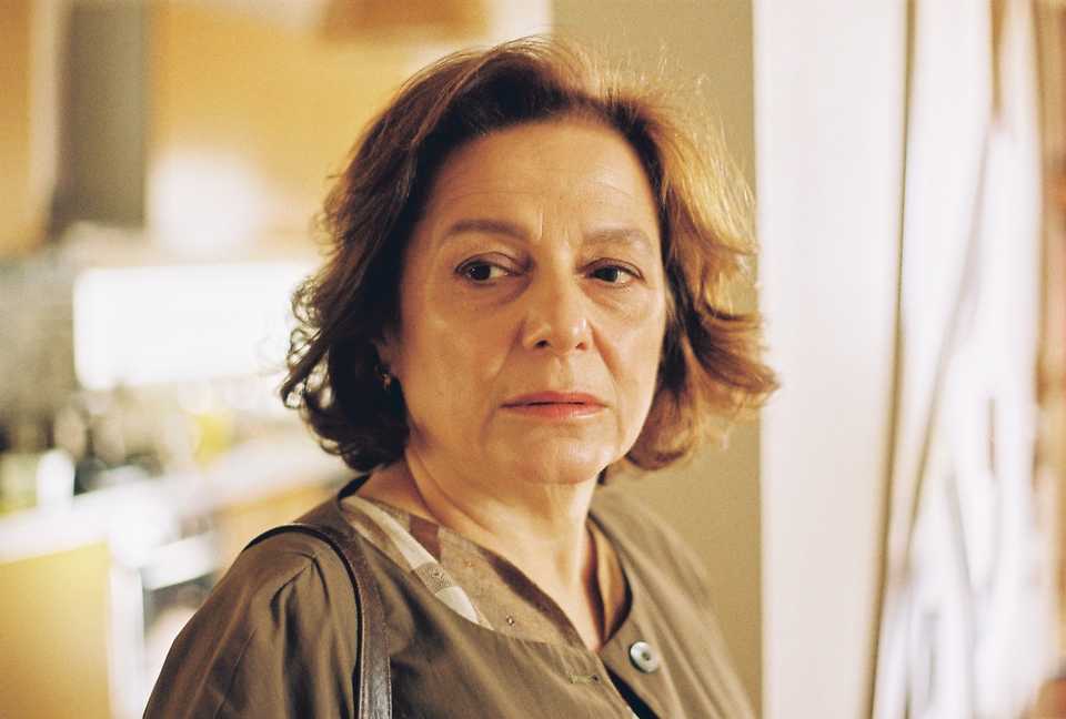 Veteran actress Nihal G. Koldas appears as Onur’s mother Sukran.