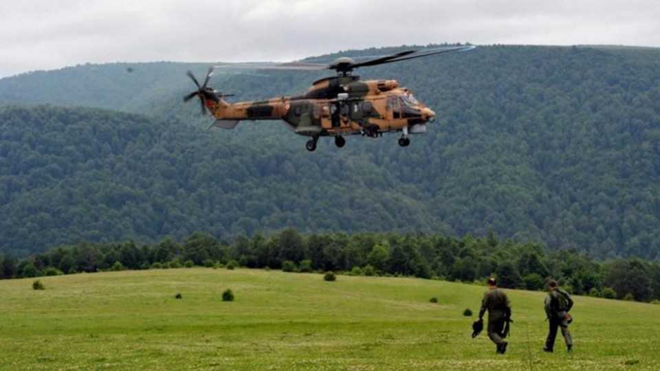 A Turkish Air Force AS-532AL Cougar helicopter in southern Turkey. (AA file photo)