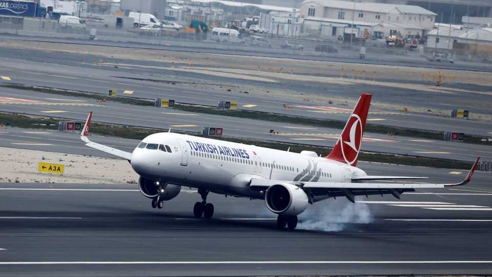 A Turkish Airlines Airbus A321 neo plane lands at the city's new Istanbul Airport in Istanbul, Turkey, April 6, 2019.