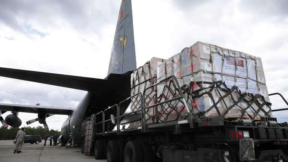Turkey's medical aid packages are unloaded from a military cargo plane following its arrival at Joint Base Andrews outside Washington DC, US. May 1, 2020.