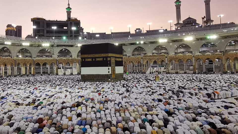 Muslims pray at the Grand Mosque during the annual Hajj pilgrimage in their holy city of Mecca, Saudi Arabia August 8, 2019.