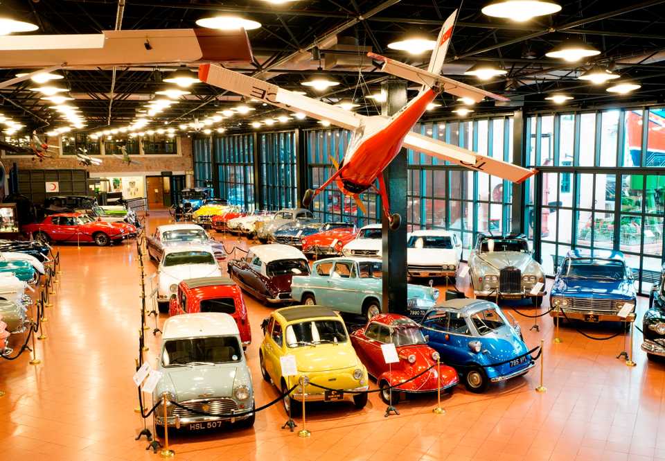 In this part of the museum, there are more than 90 classic cars on display, including a collection of Turkish cars.
