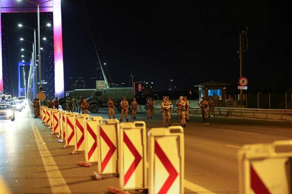The Bosphorus Bridge, which was later named 15 July Martyrs Bridge was blocked by Turkish soldiers. 