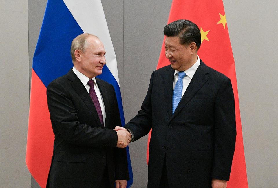 La Russie de Vladimir Poutine et la Chine de Xi Jinping ont récemment transformé leur alliance tactique en un partenariat stratégique face à la pression occidentale croissante sur les deux dirigeants.