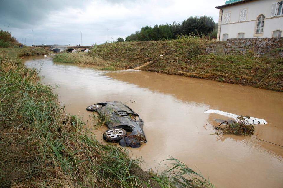 Six dead, two missing after floods hit Italy's Tuscany