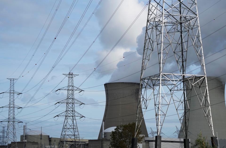 Frankreich, Europas größter Atomstromproduzent, unterstützt Pläne, Atomenergie in Betracht zu ziehen 