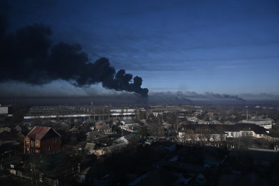 Ledakan menghantam kota Kharkiv, Kramatorsk, Mariupol, Mykolaiv dan Odessa pada 04:50 waktu setempat. (A A)