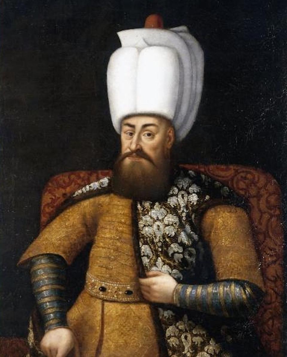 Elizabeth I developed an amicable correspondence with the Ottoman sultan Murad III, advising him that they were united in their antipathy towards what she characterised as idolatrous Catholics