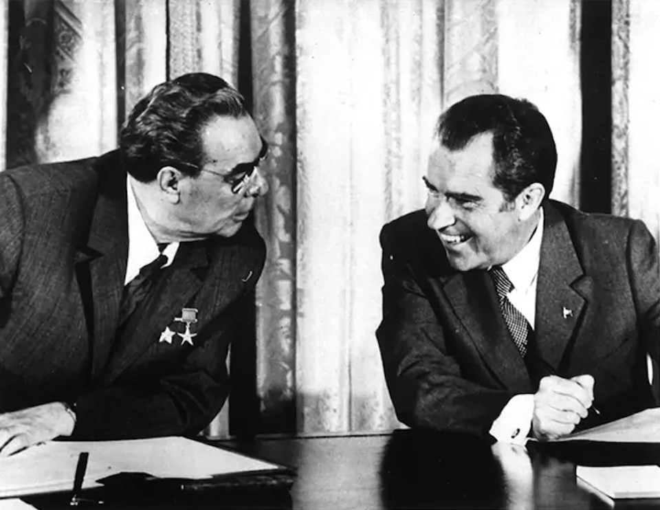 On June 21, 1973, US President Richard Nixon (left) and Soviet leader Leonid Brezhnev (right) pledge to permanently limit their countries’ offensive nuclear arsenals.