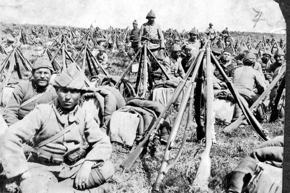 The Ottoman forces finally defeated the Anzacs and Indian troops with a bayonet thrust.