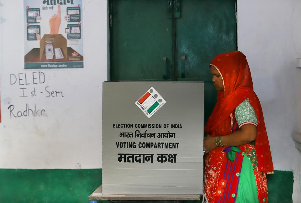 Some potential voters say their names are missing from the voter list. Others are talking about late sugarcane payments by government and private mills, rising electricity bills, the menace of stray cattle, and sectarian divisions, and are voting accordingly.