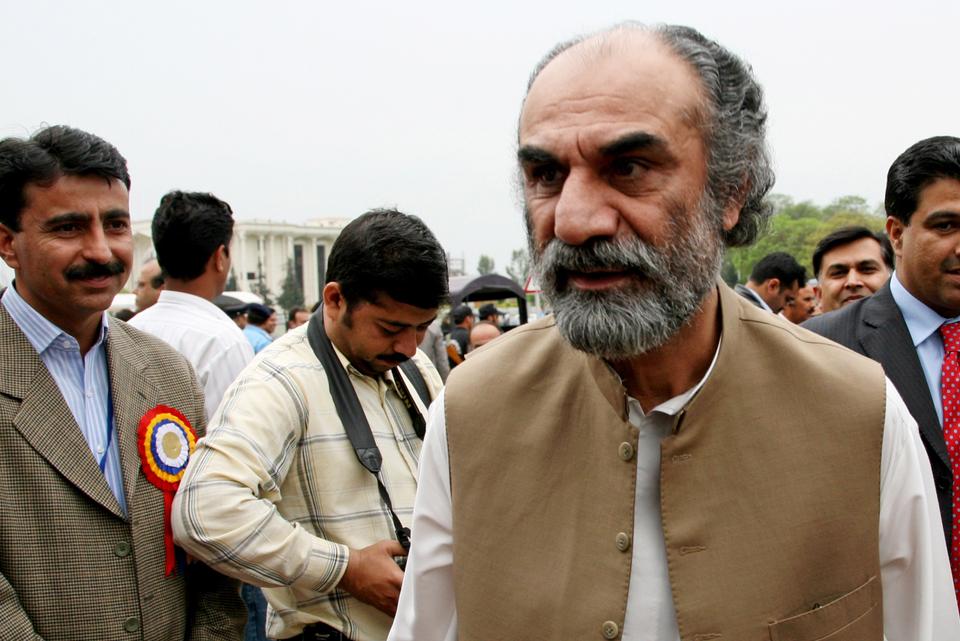 Former Balochistan Chief Minister Aslam Raisani insists Barrack and Antofagasta were not giving his province a fair deal in the Reko Diq mining project.