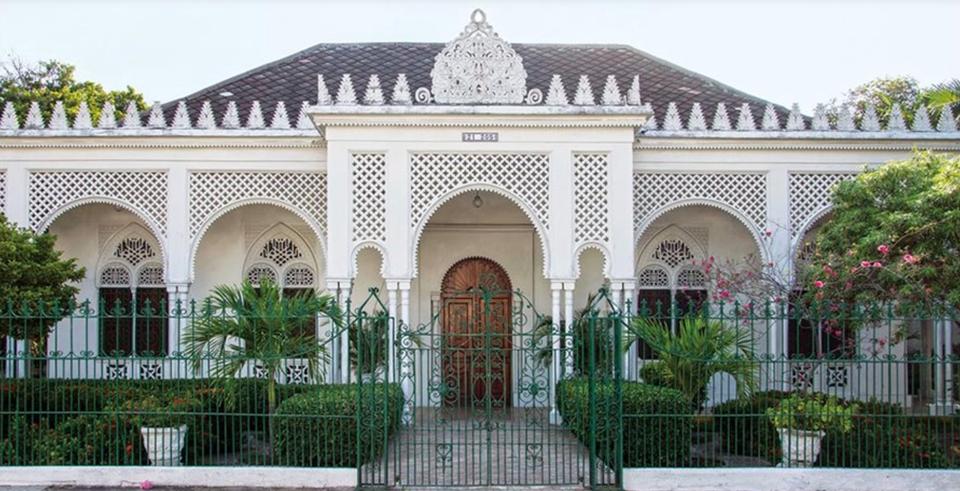 Among the several Alhambra-inspired, Moorish-style homes in the Manga district of Cartegena, Colombia, one of the most notable is Casa Covo, completed in 1931.